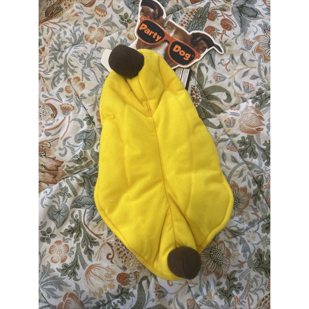 Party Dog Banana Halloween costume M/L Fits 14”-20” NWT